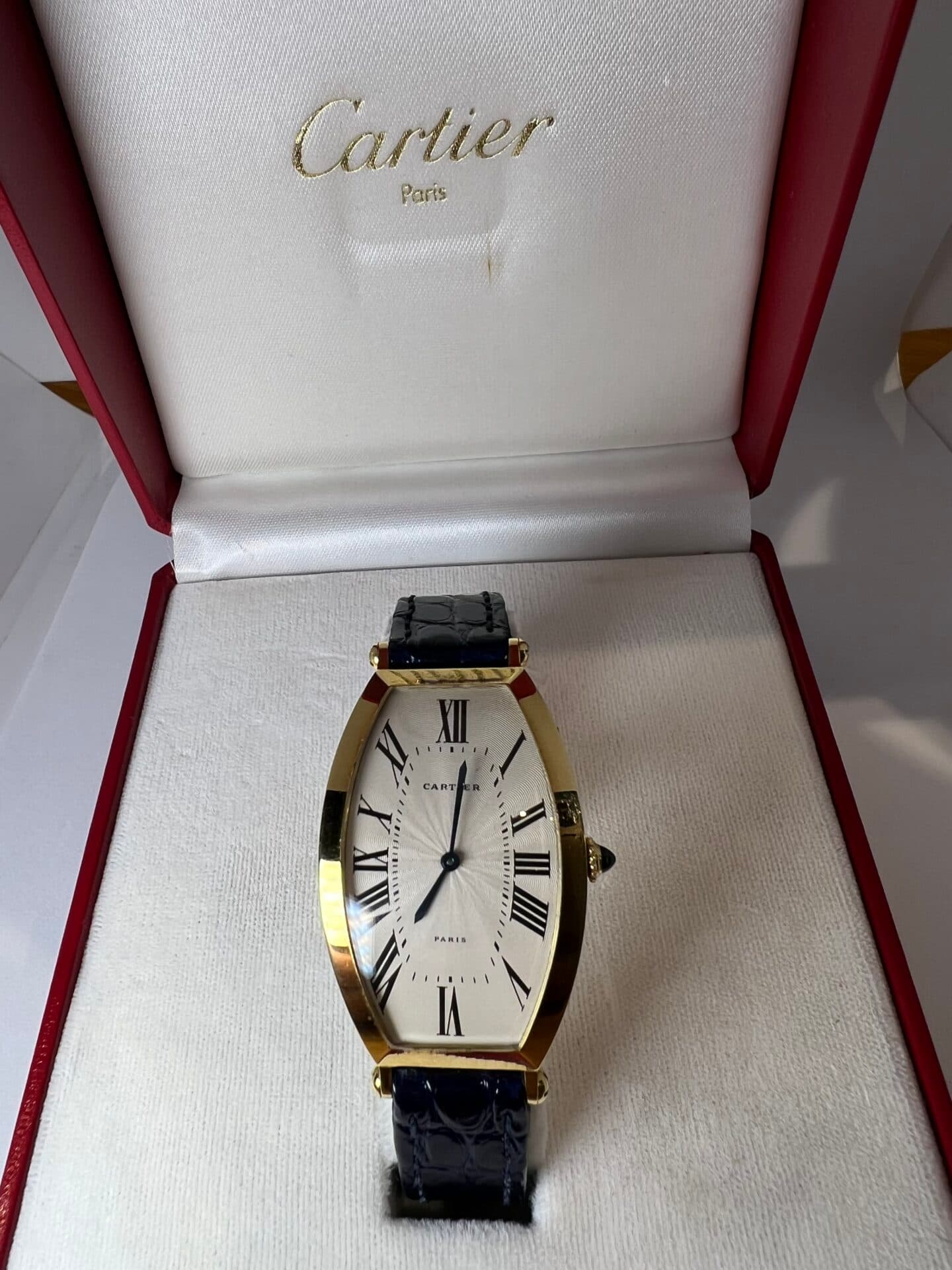 Cartier Tonneau "paris"